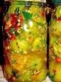 Sterilizatsiyasiz yashil pomidor salatasi - qishki retsept