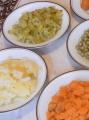 Новогодний салат «Оливье» – праздник начинается с угощений Рецепты салатов на новый год оливье
